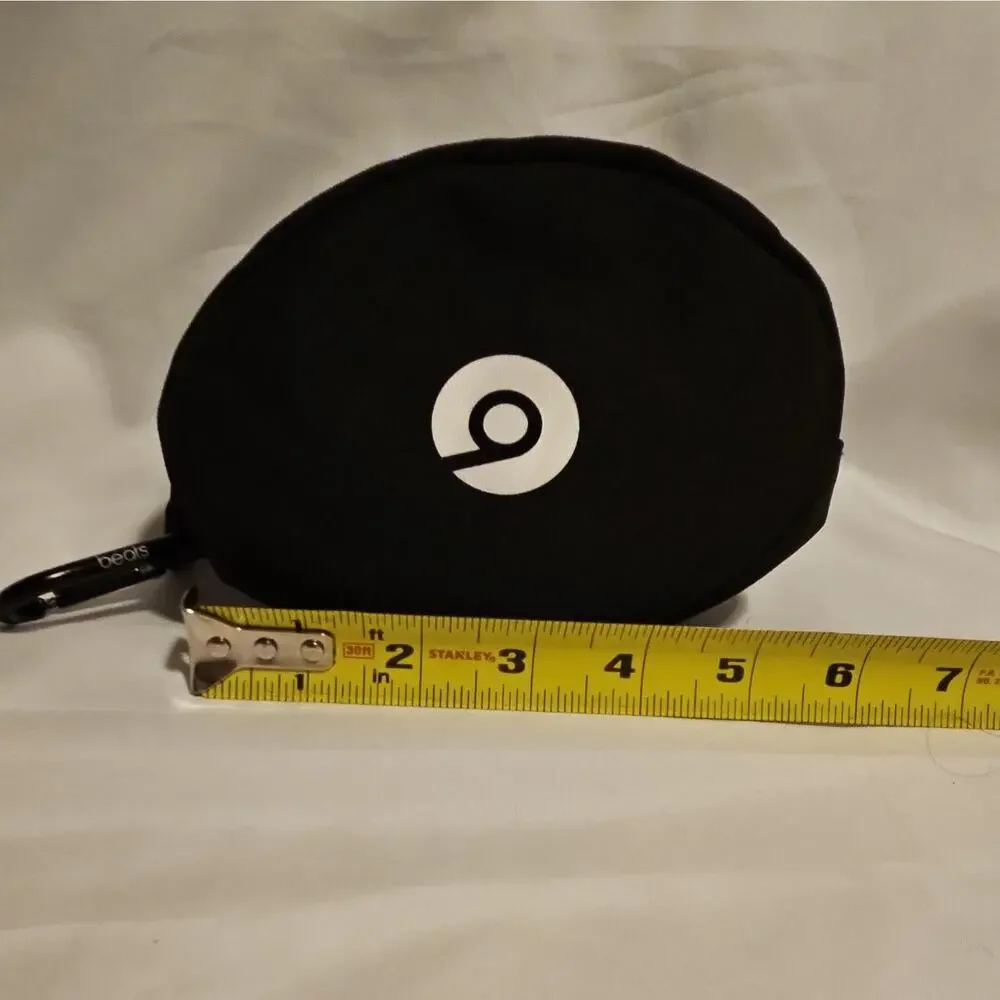 Beats Solo Black Soft Shell Zipper Headphone Carrying Case with Clip